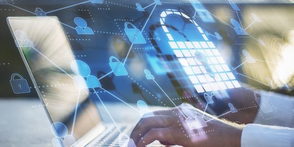 Balıkesir’de Masaüstü Program mı Yoksa Web Tabanlı Sistem mi Tercih Edilmeli?